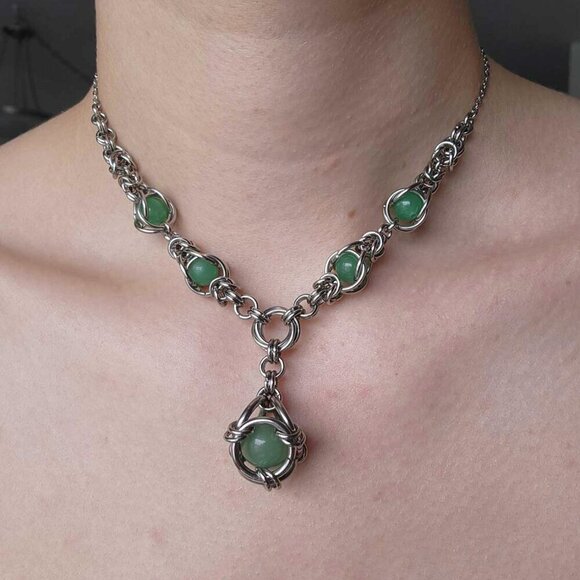 Vintage medieval gothic green aventurine and silver chainmail choker necklace - Picture 9 of 11